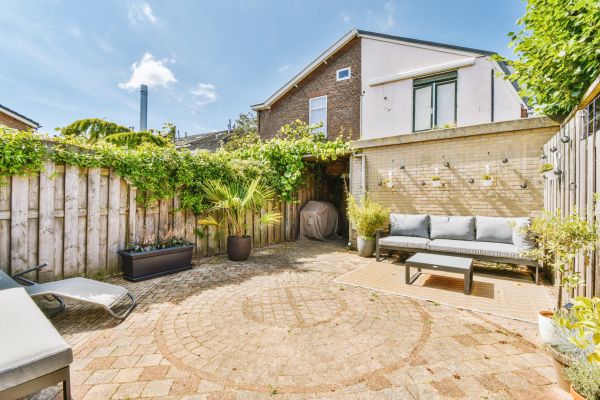 Cost of Courtyard Patio Service in Whittier
